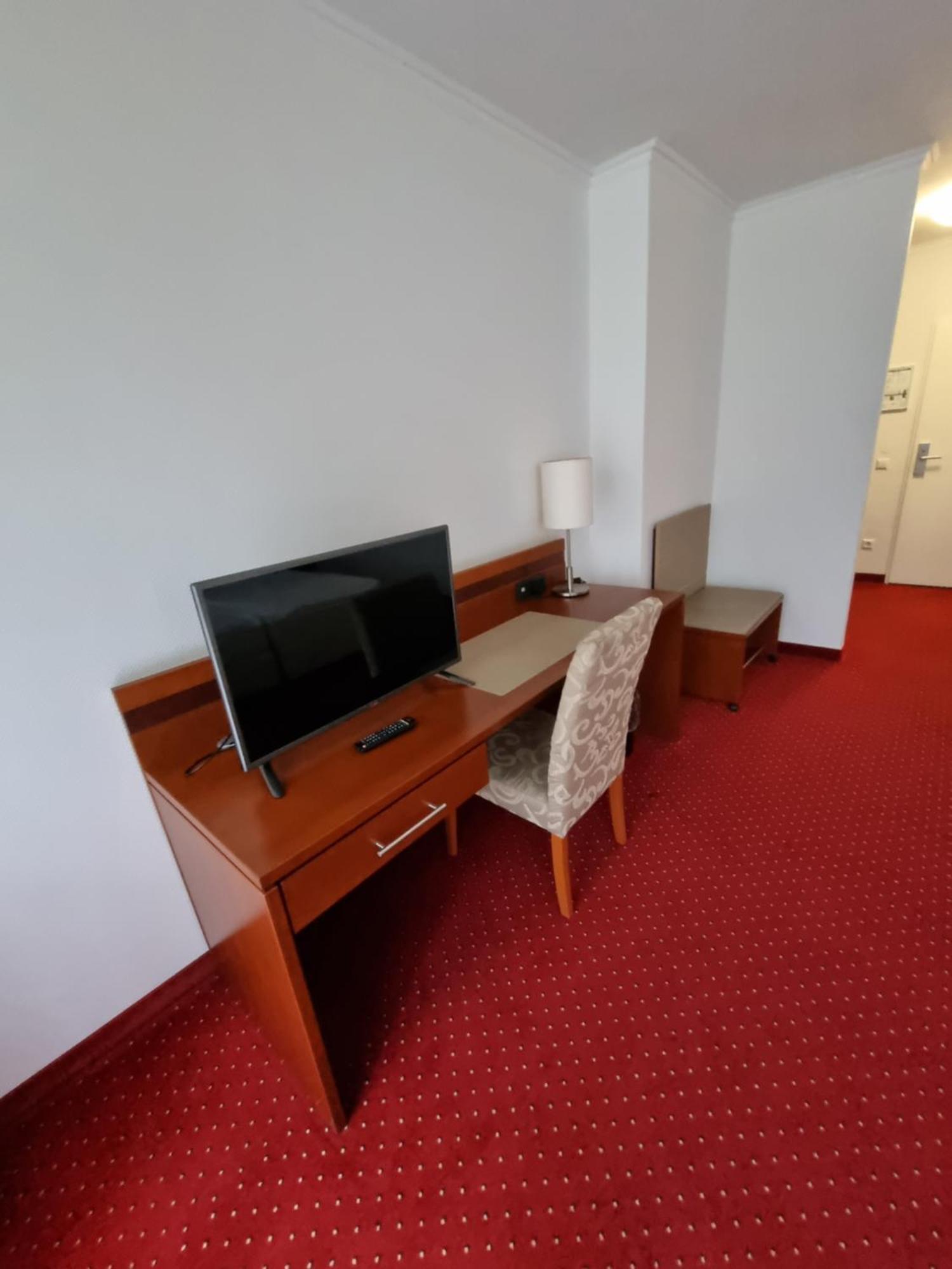 Hotel Am Rosenpark Aachen Exterior photo